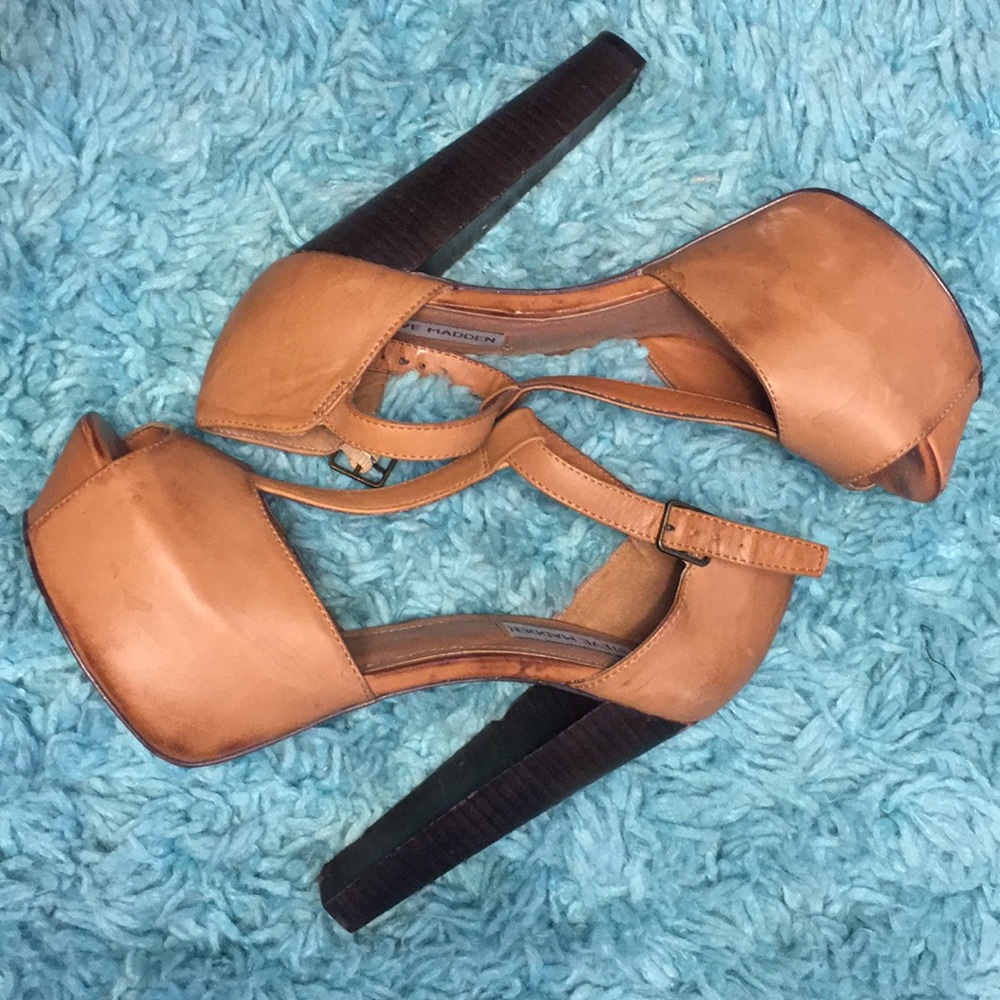 Steve Madden Platform Pump